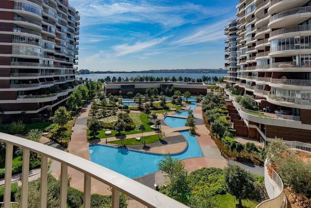 Golden Stones House Sea And Lake View 伊斯坦布尔 公寓