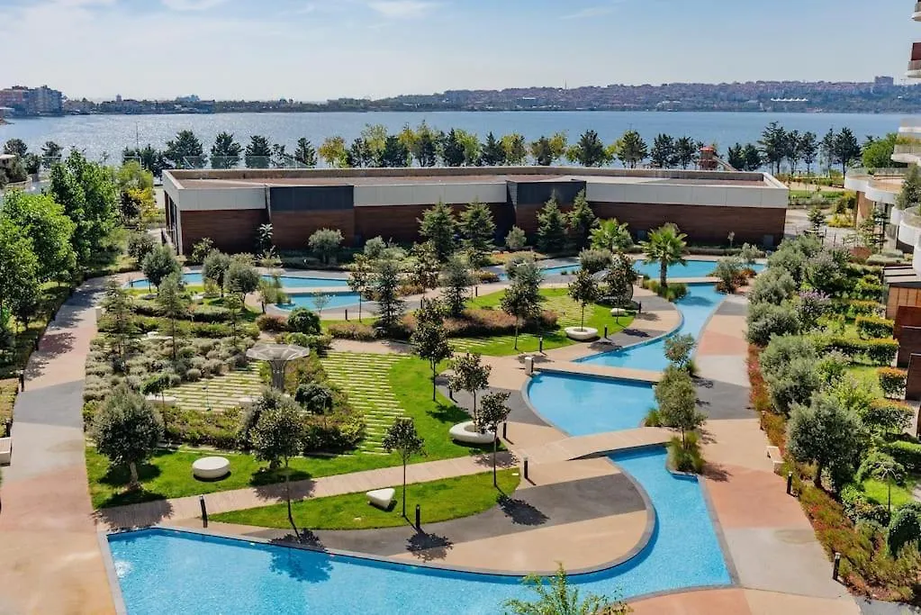 Golden Stones House Sea And Lake View 伊斯坦布尔