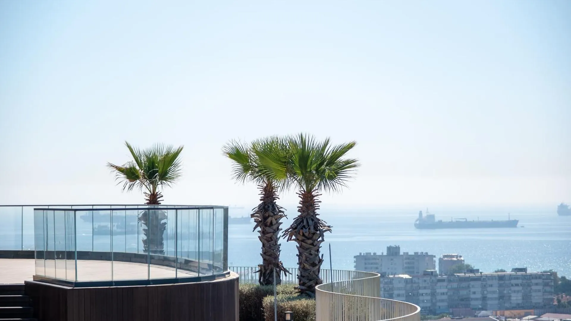 Golden Stones House Sea And Lake View 伊斯坦布尔