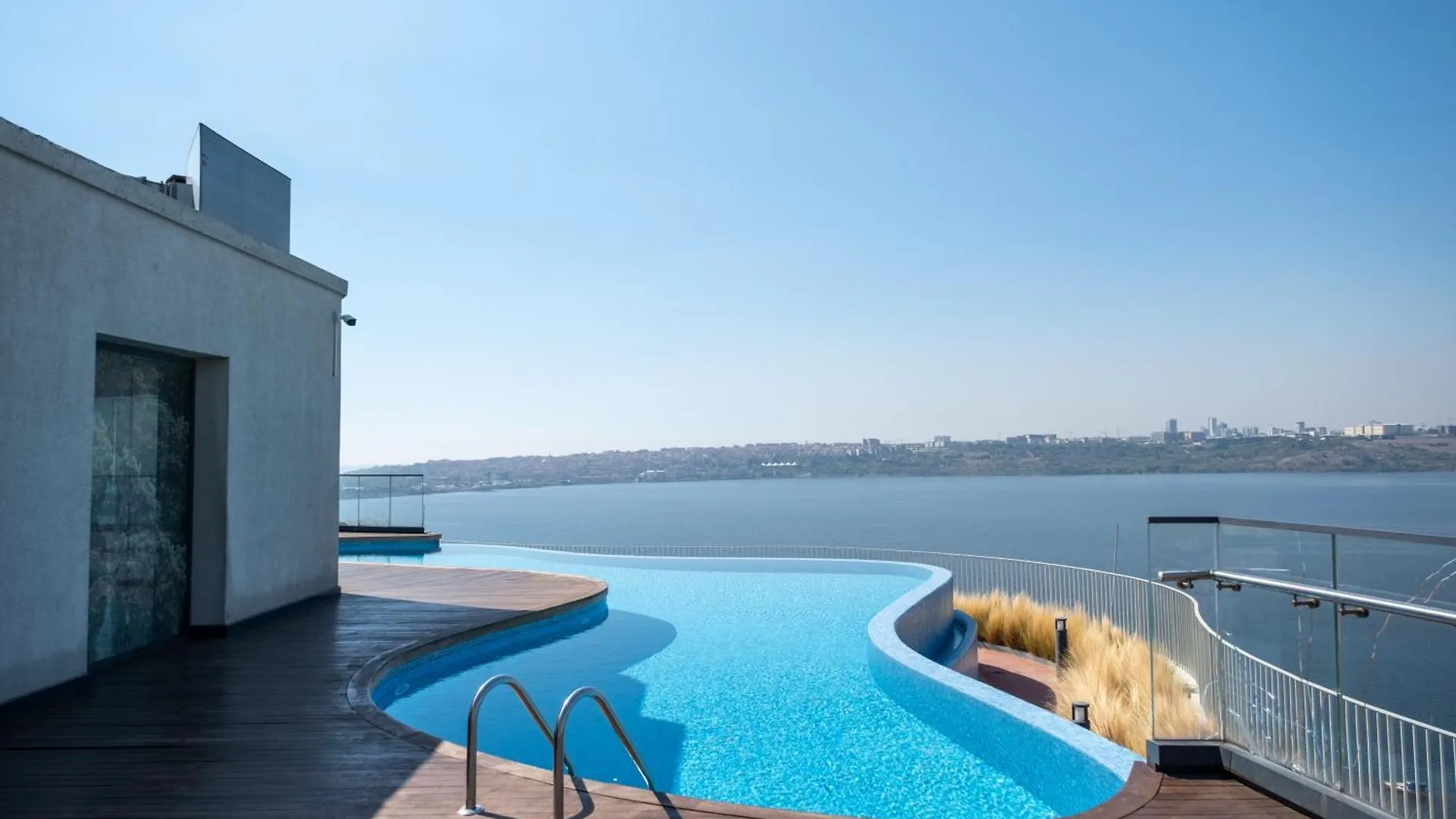 Golden Stones House Sea And Lake View 伊斯坦布尔 公寓